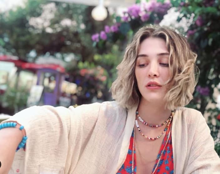 Deniz Işın Kimdir? Nereli – Boyu – Yaşı – Dizileri – Ailesi 2