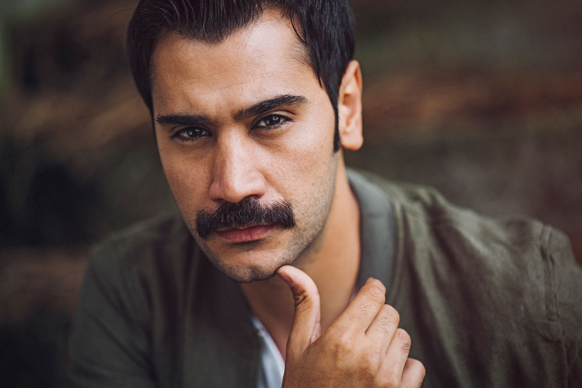 Uğur Güneş Kimdir? Nereli – Boyu – Yaşı – Dizileri – Ailesi 2