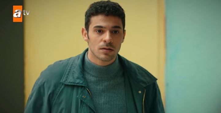 Halit Özgür Sarı Kimdir? Nereli – Boyu – Yaşı – Dizileri – Ailesi 2