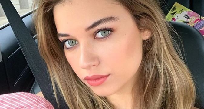 Afra Saraçoğlu Kimdir? Nereli – Boyu – Yaşı – Dizileri – Ailesi 2