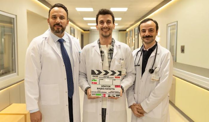 Doktor Başka Hayatta dizisi İbrahim Çelikkol ile Sıla Türkoğlu'nu başrolde buluşturdu! 1