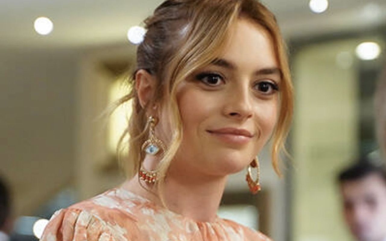 Melis Sezen Kimdir? Nereli – Boyu – Yaşı – Dizileri – Ailesi 2