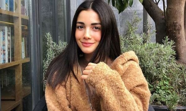 Özge Yağız Kimdir? Nereli – Boyu – Yaşı – Dizileri – Ailesi 2