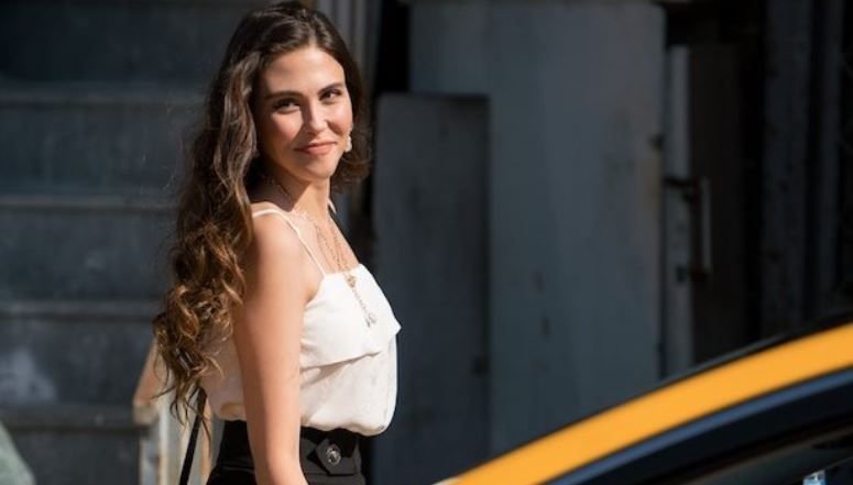 Dilara Aksüyek Kimdir? Nereli – Boyu – Yaşı – Dizileri – Ailesi 4