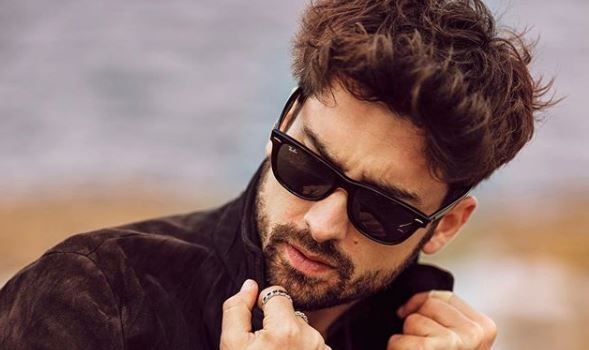 Alp Navruz Kimdir? Nereli – Boyu – Yaşı – Dizileri – Ailesi 2